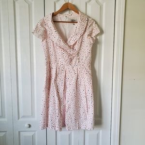 80s does 1950s house wife tea dress white with polka dots and pockets
